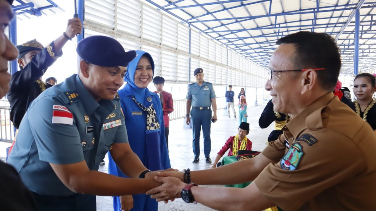 Kedatangan Danlanal Baru disambut meriah oleh Wakil Bupati Nunukan Hermanus